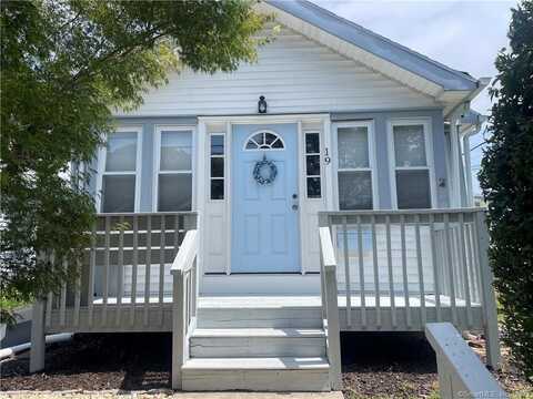 19 Orland Street, Milford, CT 06460