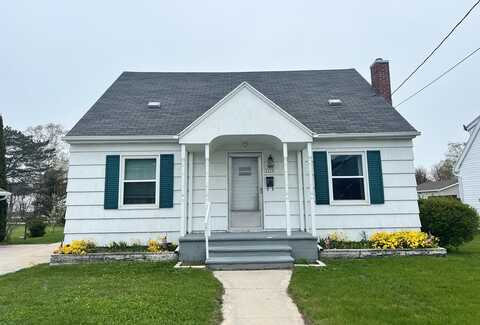1223 5th St, Algoma, WI 54201