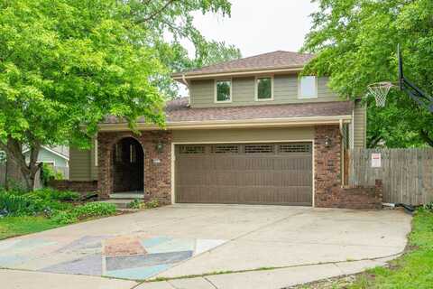 4521 77th Street, Urbandale, IA 50322