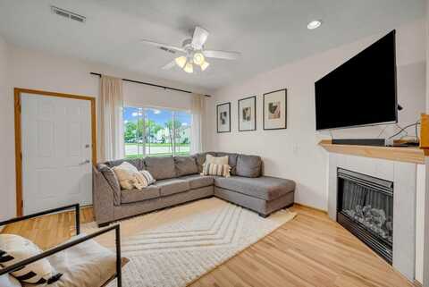 1124 NE 8th Lane, Ankeny, IA 50021