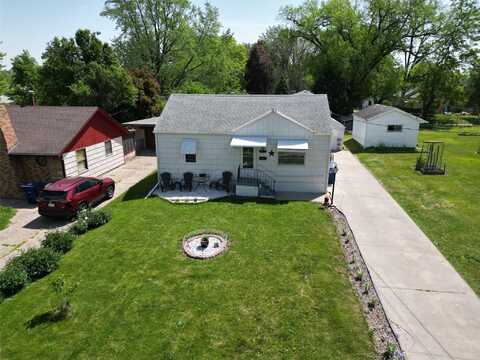 2113 E 24th Street, Des Moines, IA 50317