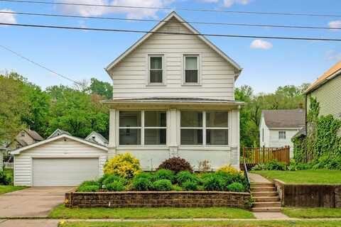 433 Kaufmann, Dubuque, IA 52001