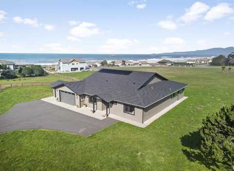 125 Sand Dune, Smith River, CA 95567