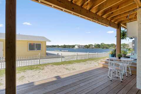 330 Bluefish Drive, Fort Walton Beach, FL 32548