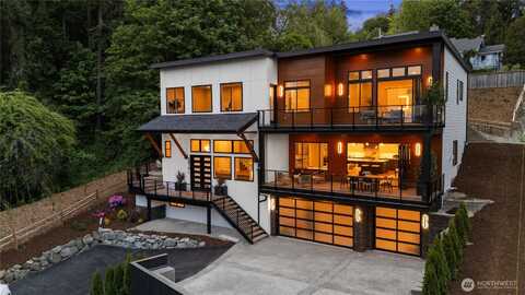 8814 NE Juanita Drive, Kirkland, WA 98034