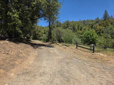5093 Worman Road, Mariposa, CA 93601