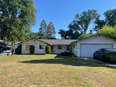 49779 Road 426, Oakhurst, CA 93644