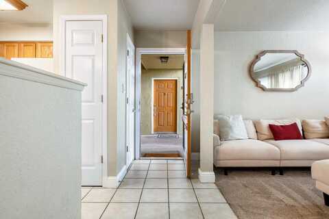 2881 Huntington Boulevard, Fresno, CA 93721