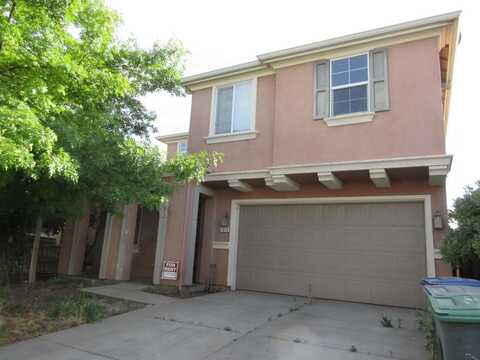 1016 Papaya Street, Madera, CA 93638
