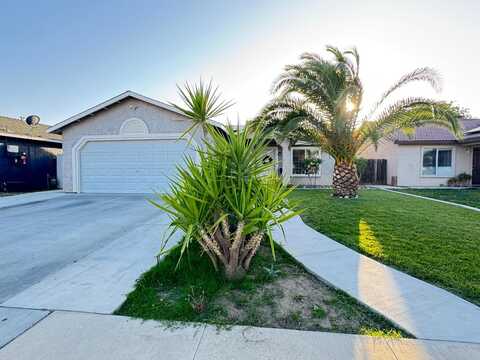 11154 Mesquite Circle, Armona, CA 93202