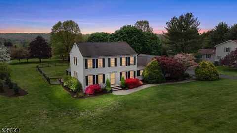 38 Edgemere Ter, Washington, NJ 07882