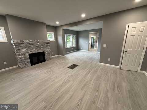 178 CROSSWICKS ROAD, BORDENTOWN, NJ 08505