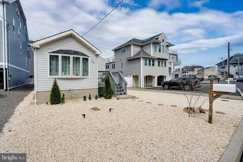 38 BAY BREEZE DRIVE, TOMS RIVER, NJ 08753