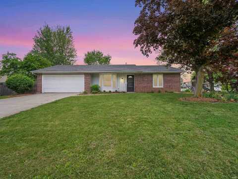 1302 Superior Drive, Auburn, IN 46706