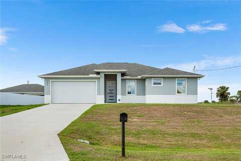 1049 Solar Court, Labelle, FL 33935
