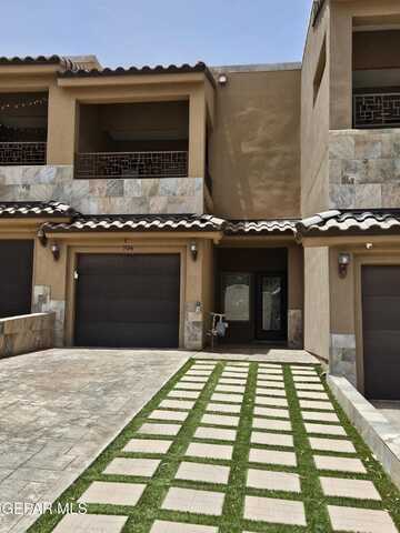 704 ESPADA DR, El Paso, TX 79912