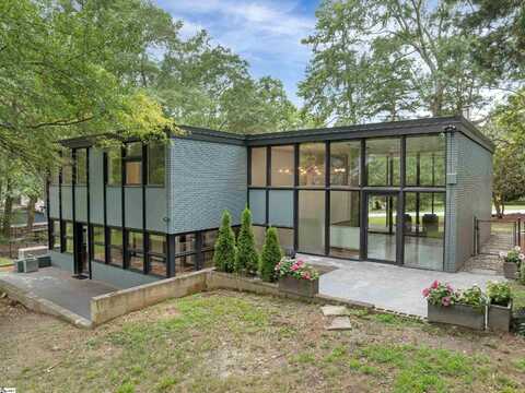 305 Botany Road, Greenville, SC 29615