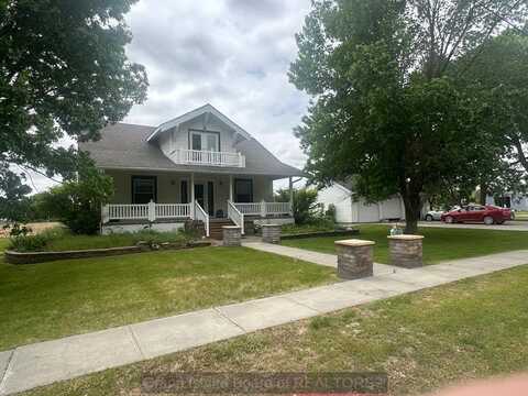 1005 Pearl St, Elba, NE 68835