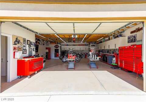 271 E Shelbourne Avenue, Las Vegas, NV 89123