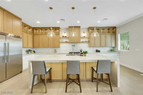 10277 Roma Madre Avenue, Las Vegas, NV 89135