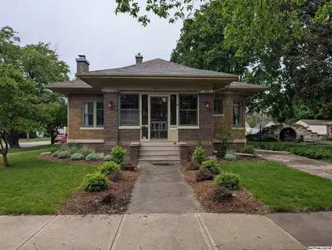 236 7th NW, MASON CITY, IA 50401