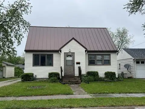 1012 1st NE, MASON CITY, IA 50401