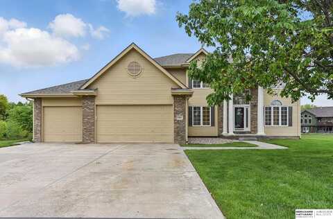 4804 Fountain Circle, Papillion, NE 68133
