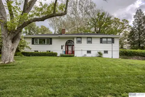 2825 S 106 Street, Omaha, NE 68124