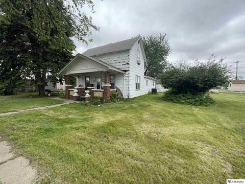 241 N Oak Street, Dodge, NE 68633