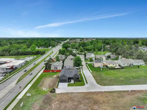 8440 Birkett Drive, Lincoln, NE 68526