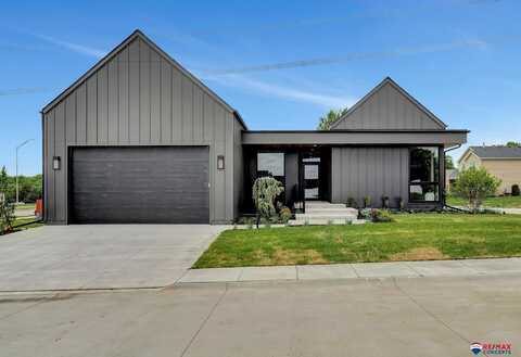 8440 Birkett Drive, Lincoln, NE 68526