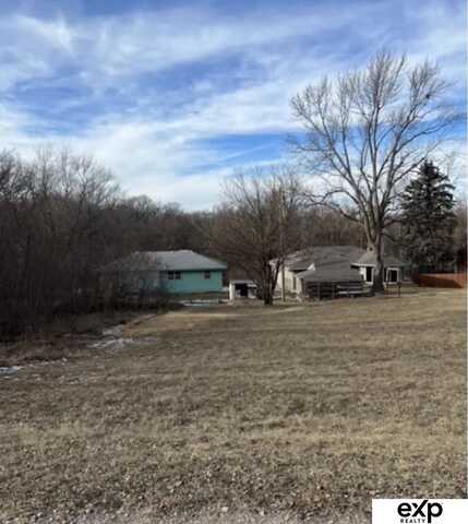 2126 N 136th Street, Omaha, NE 68164
