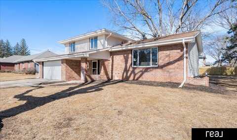 21712 Greenlawn Road, Elkhorn, NE 68022