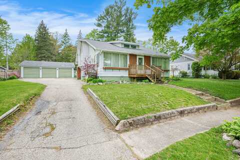 311 S Sears Street, Reed City, MI 49677