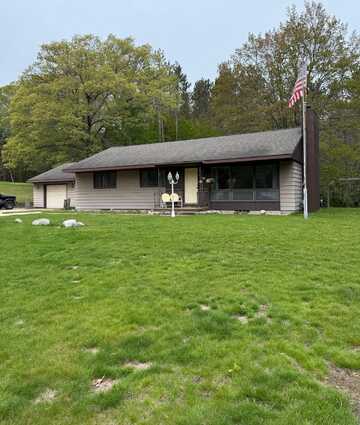 3104 Chippewa Highway, Manistee, MI 49660