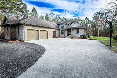 7016 Hyde Park Road, Whitehall, MI 49461