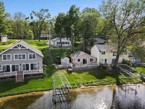 43888 Eagle Lake Drive, Paw Paw, MI 49079