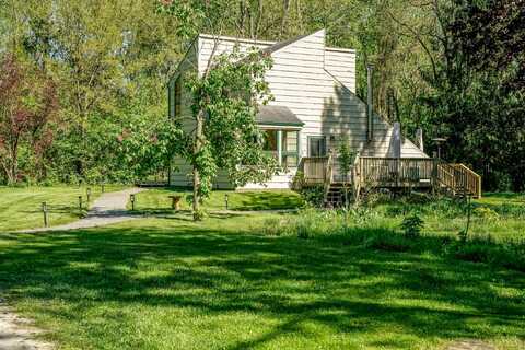 8020 Mason Lane, Whitmore Lake, MI 48189