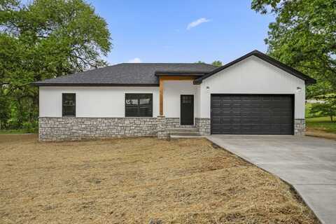 806 Iris Avenue, Crane, MO 65633