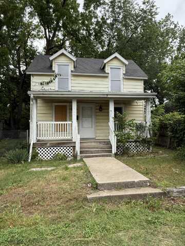 911 W Locust Street, Springfield, MO 65803