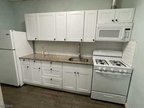 87 Somerset St, North Plainfield, NJ 07060
