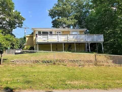 121 W End Ave, Hopatcong, NJ 07843