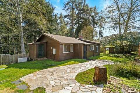 5427 Dows Prairie Road, McKinleyville, CA 95519