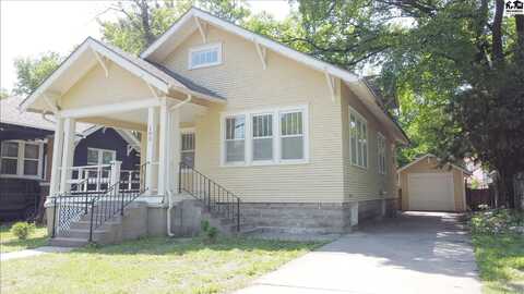 105 E 13th Ave, Hutchinson, KS 67501