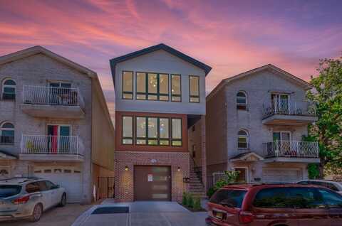 85 MYRTLE AVE, Greenville, NJ 07305