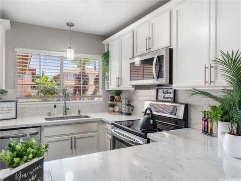 91-1054 Makahaiaku Street, Kapolei, HI 96707