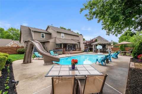 712 SW Benjamin Drive, Lees Summit, MO 64081