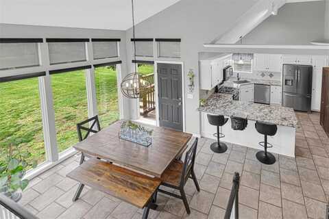 1703 Nottingham Drive, Pleasant Hill, MO 64080