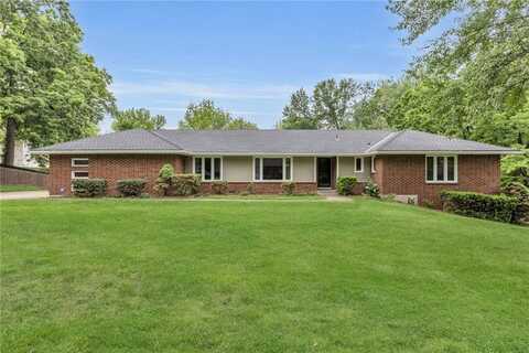 4212 NW Briarcliff Lane, Kansas City, MO 64116