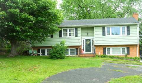 108 FOX HILL DR, STAUNTON, VA 24401